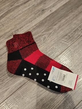 NWT Tall Order Fits Shoe Size 9-11 Plaid Ankle Socks